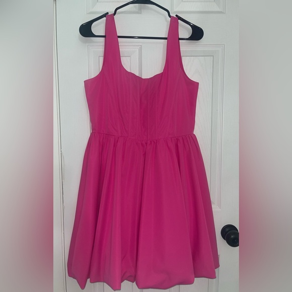 Pink bubble dress - Picture 2 of 7